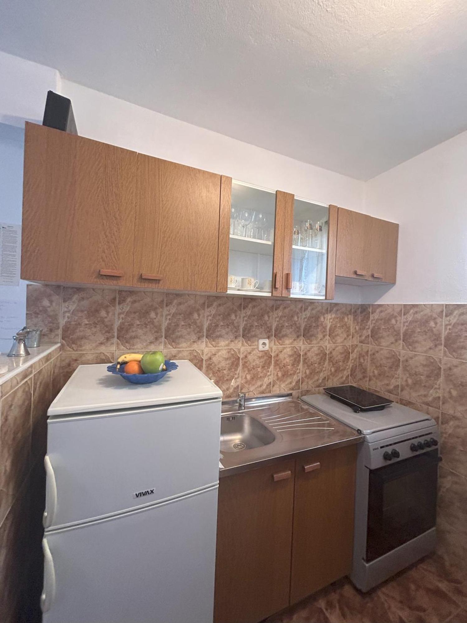 Apartments Valjan โตรกีร์ ภายนอก รูปภาพ